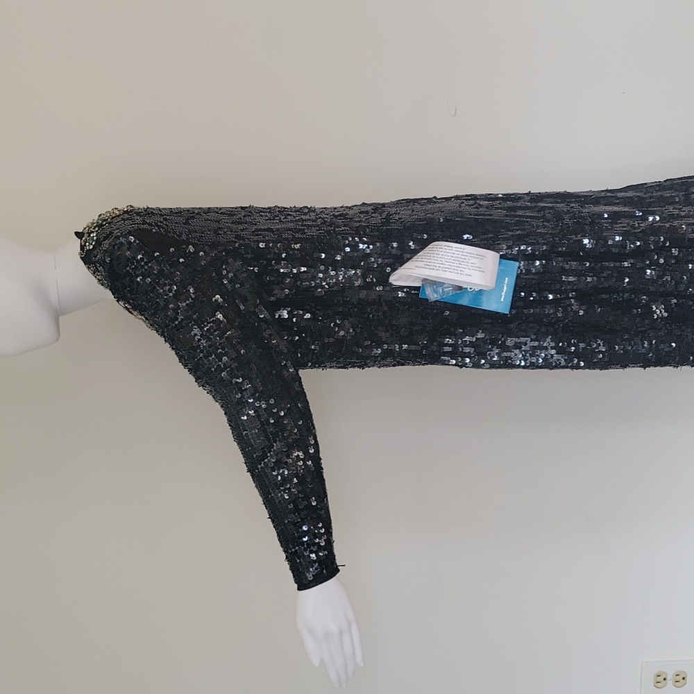 Mac Duggal Black Sequined Column Gown - Picture 9 of 16